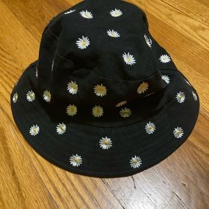 Daisy Bucket Hat